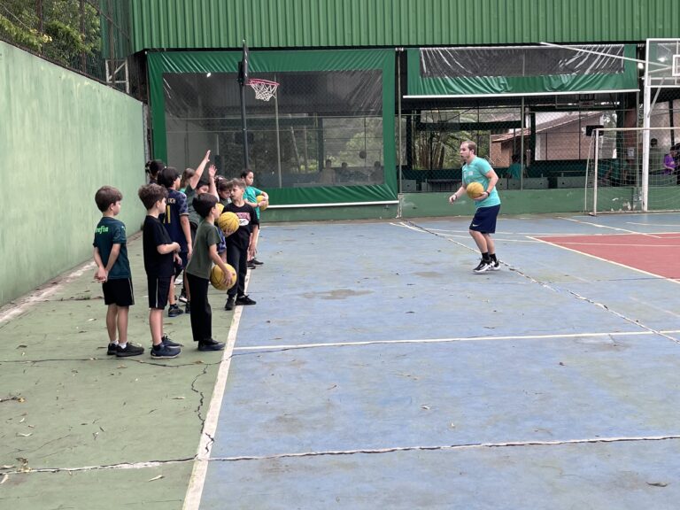 Learning skills as part of the Little Warriors basketball training